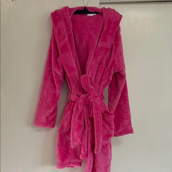 NWOT Plush Pink Hooded Robe - Picture 1 of 1